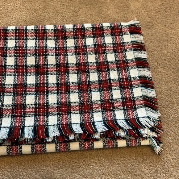 Women’s shawl - Picture 4 of 5